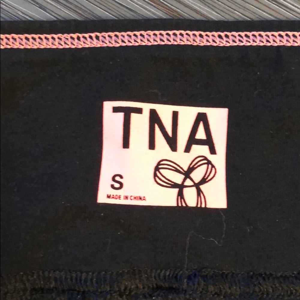 SOLD Aritzia TNA bike shorts black size small - Picture 3 of 5